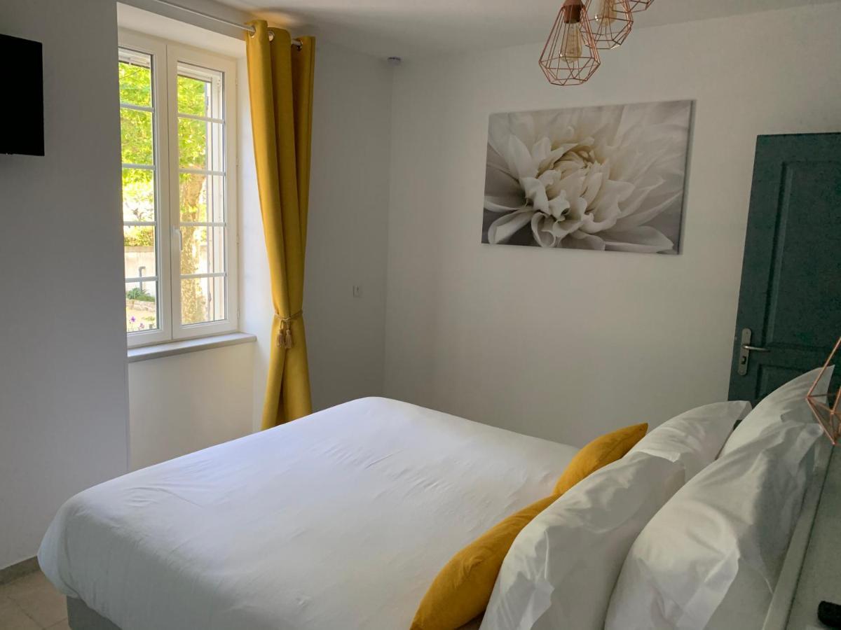 Domaine Forvent Bed & Breakfast Saint-Julien-de-Peyrolas Exterior photo