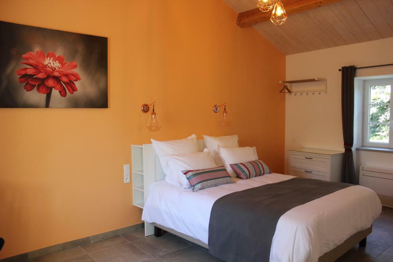 Domaine Forvent Bed & Breakfast Saint-Julien-de-Peyrolas Exterior photo